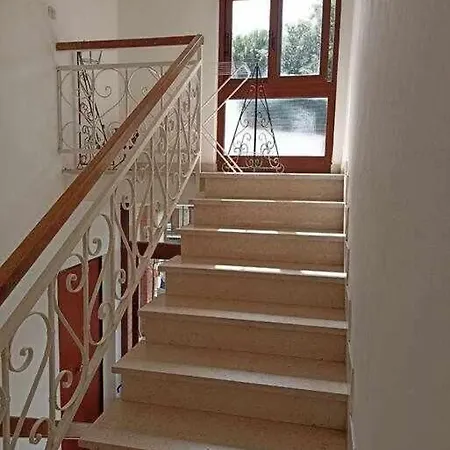 Mansarda Apartment Tirrenia